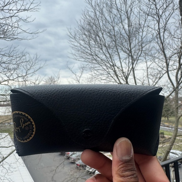 Ray-Ban Gold Aviator Sunglasses with Pink Lenses - Picture 3 of 4